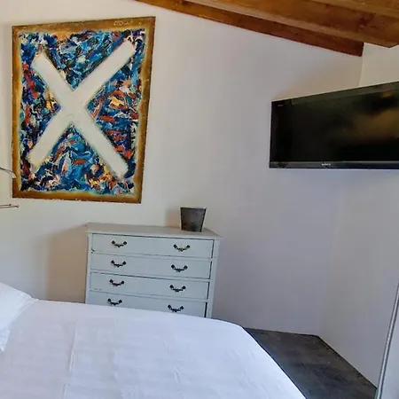 B&B Chambres D'hotes Antzika 아르본느