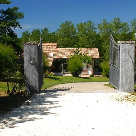 Chambres D'hotes Antzika Bed & Breakfast Arbonne